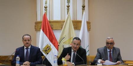 قنصوة يعلن عودة مهرجان الإسكندرية السينمائي بتنظيم من الثقافة (صور)