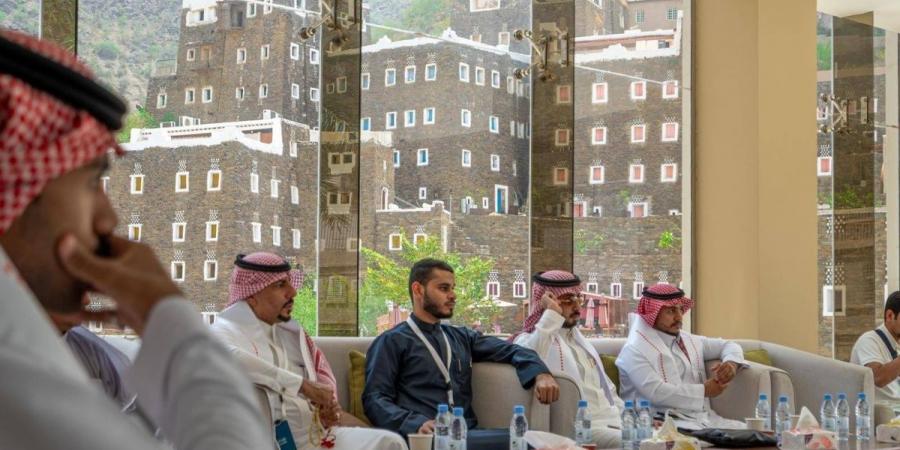 انطلاق المعسكر التدريبي لمسابقة الإبداع الأدبي بمشاركة 12 موهوبا