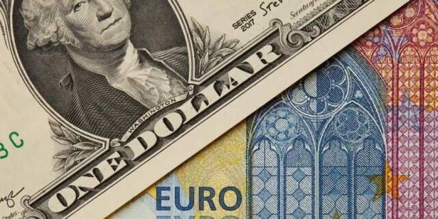الدولار
      يستقر
      قرب
      أعلى
      مستوى
      في
      3
      أسابيع