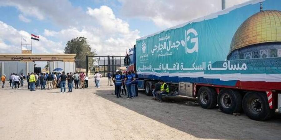 مصادر:
      اتفاق
      بين
      الوسطاء
      وإسرائيل
      على
      عدم
      مهاجمة
      نقاط
      توزيع
      المساعدات
      الإنسانية