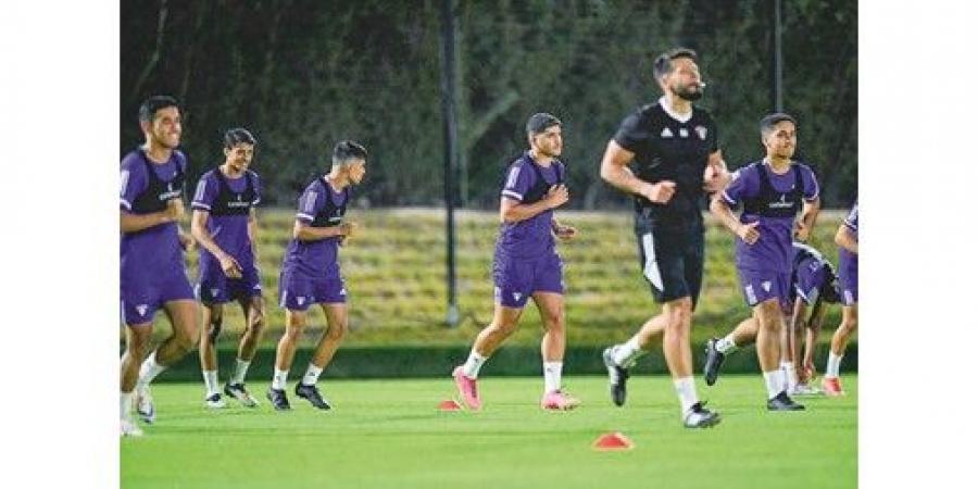«أزرق
الناشئين»
للفوز
اليوم
على
«الأخضر
السعودي»
في
«الخليجية»