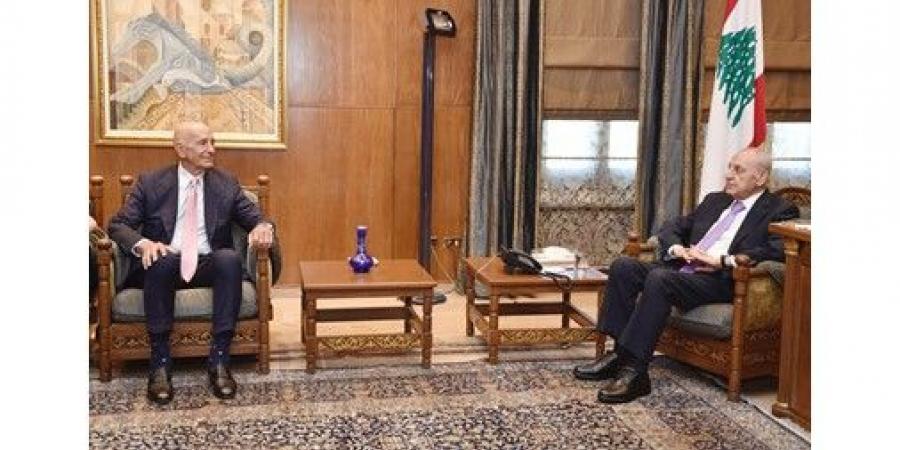 مصدر
ديبلوماسي
في
بيروت
لـ
«الأنباء»:
باراك
يمنح
إسرائيل
تفويضاً
مفتوحاً
ويضع
لبنان
أمام
معادلة
مستحيلة