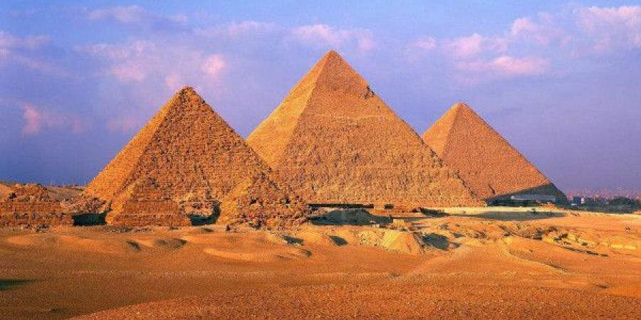 مصر ترد على مزاعم إسرائيل بالمشاركة في بناء الأهرامات