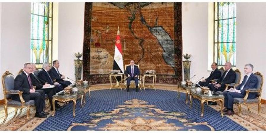 السيسي
ولافروف:
ضرورة
وقف
الحرب
في
غزة
ومنع
التصعيد
بالمنطقة