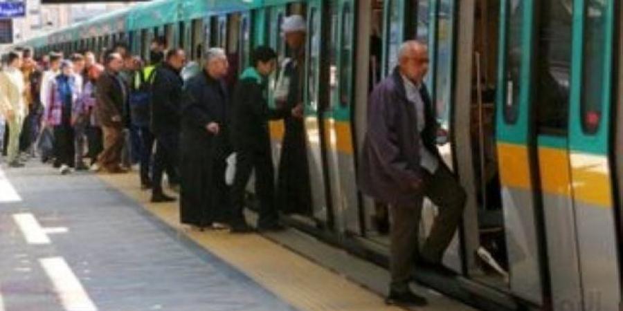الخط الثالث للمترو يمد مواعيده اليوم حتى الفجر بمناسبة رأس السنة