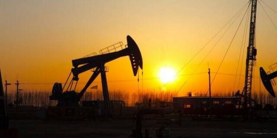 النفط يرتفع إثر احتمال انقطاع الإمدادات الإيرانية