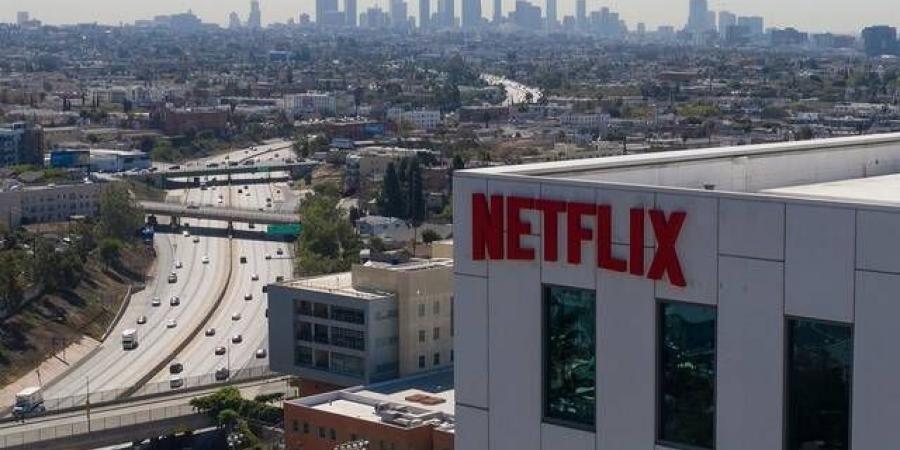 رغم تجاوز أرباحها للتوقعات.. أسهم "نتفليكس" تتراجع 7%