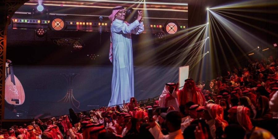 "حنا لآل سعود دروع لأراضيك": رابح صقر يضيء "فعاليات العيد" في الرياض بليلة من العطاء والطرب