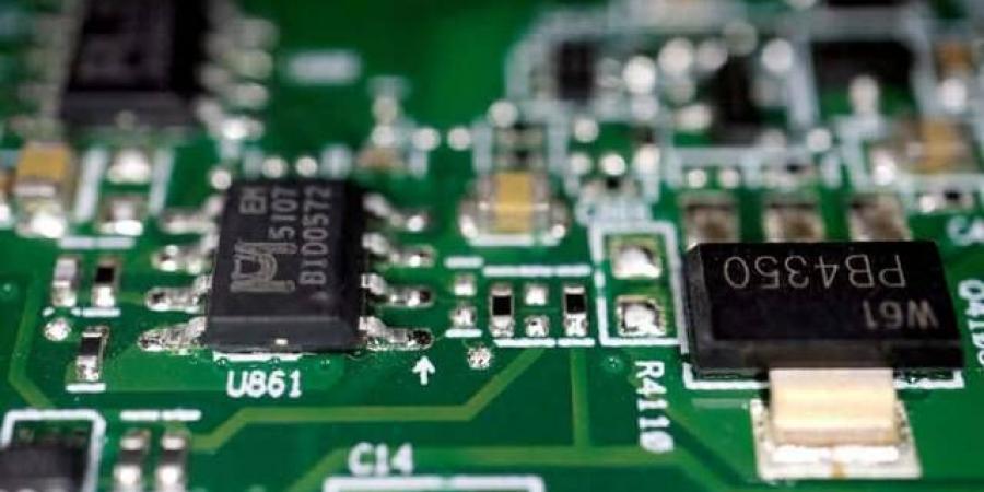 نقص إمدادات الهيليوم يثير أزمة في صناعة الرقائق