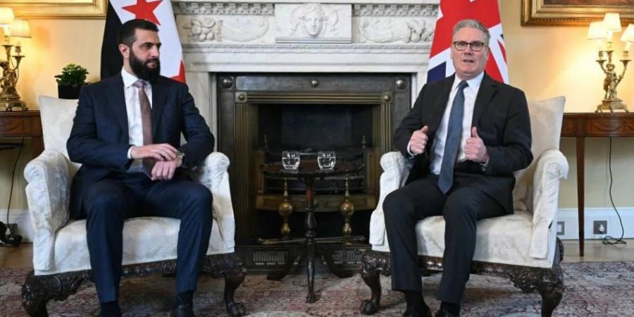 الشرع وستارمر يبحثان في لندن الهجرة والاستثمار وإعادة الإعمار