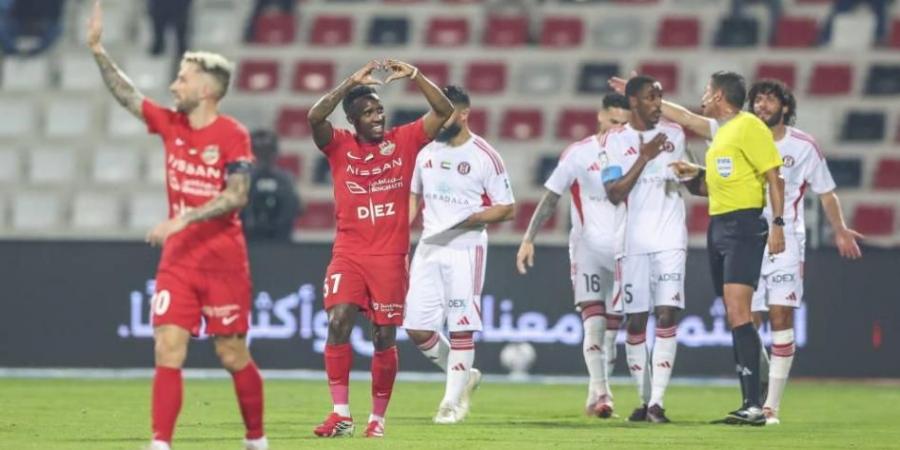 شباب الأهلي يهزم الجزيرة ويتصدر دوري أدنوك