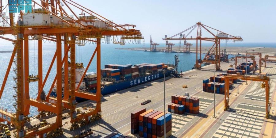 ميناء جازان للصناعات الأساسية والتحويلية يعزز قدرات المملكة اللوجستية على البحر الأحمر