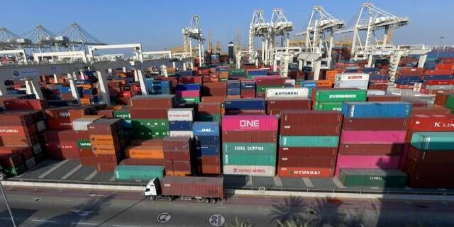 إغلاق مضيق هرمز يعيد تشكيل طرق التجارة في الشرق الأوسط