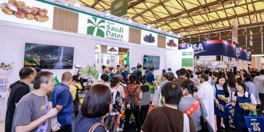 السعودية تستعرض تمورها في كأس العالم