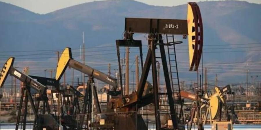 تراجع النفط إثر أنباء وقف إطلاق النار بين إسرائيل ولبنان