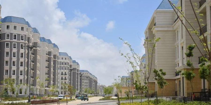 وزيرة الإسكان تتابع تنفيذ أبراج مارينا العلمين والحي اللاتيني