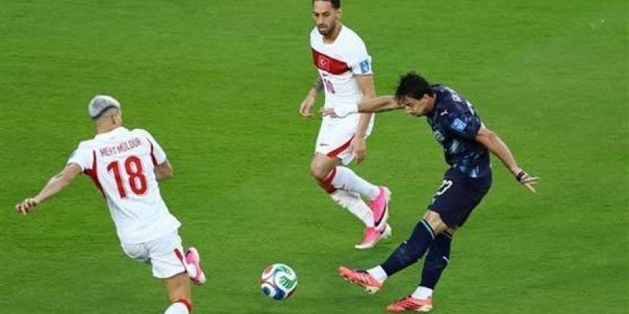 باراجواي يتقدم على تركيا 1-0 في الشوط الأول بقذيفة جلارزا (فيديو وصور)