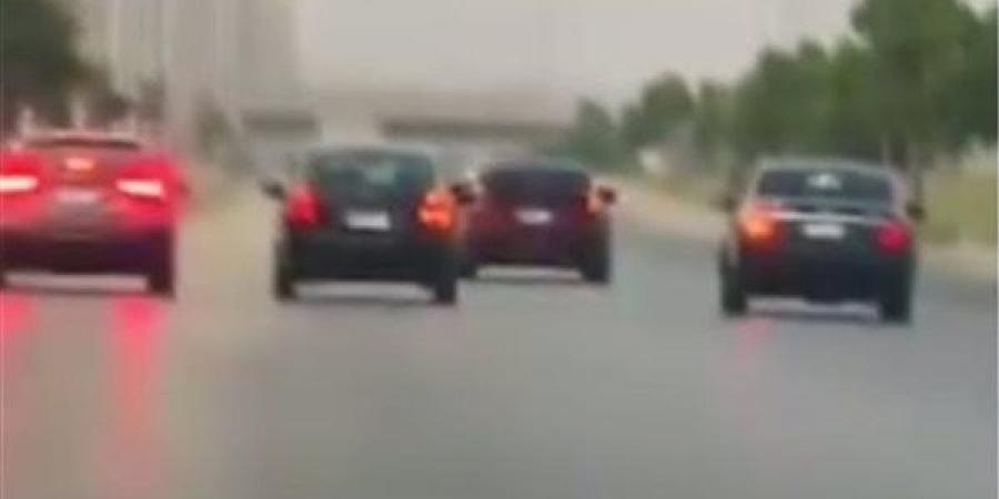 قرار جديد ضد طلاب يقودون سيارة برعونة في القاهرة