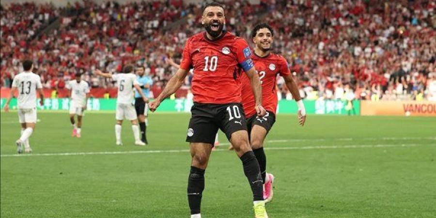 الأهلي السعودي يتحرك لضم محمد صلاح لتعويض رحيل محرز