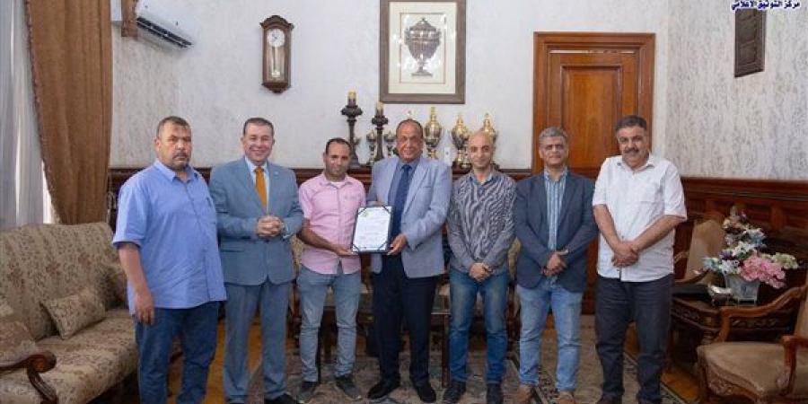 مياه الإسكندرية تُعزز شراكاتها المجتمعية لدعم الأسر الأكثر احتياجًا وتطوير خدماتها