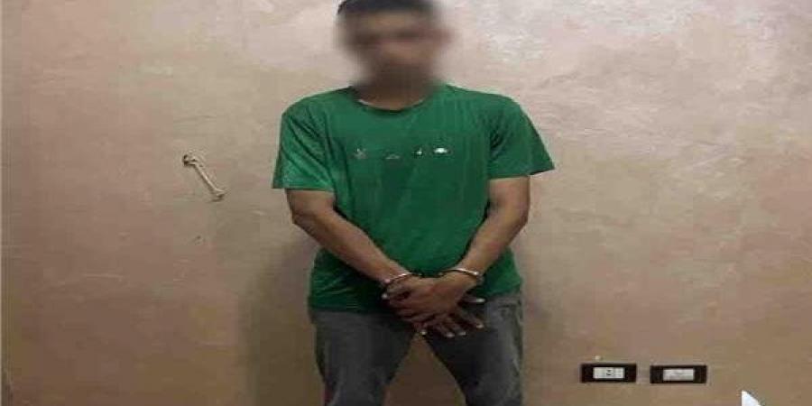 ضبط المتهم بقذف السيارات بالحجارة على طريق القاهرة الإسكندرية الصحراوي