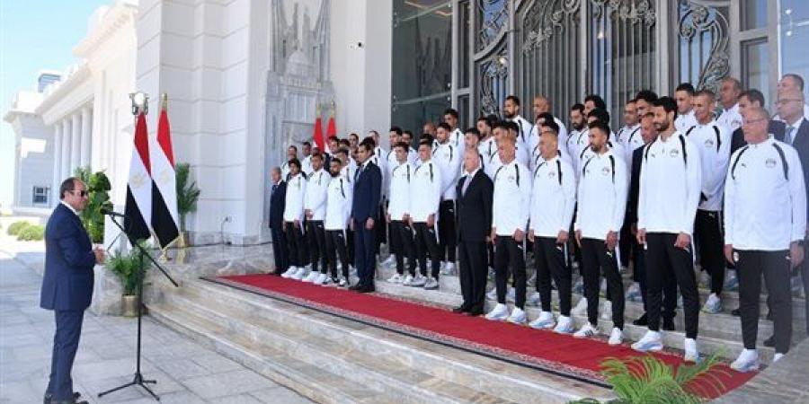 كلمة السيسي لـ المنتخب الوطني لكرة القدم (فيديو)