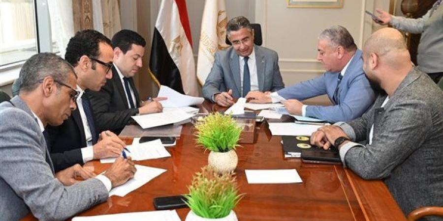 وزير التموين يبحث مع أعضاء مجلسي النواب والشيوخ طلبات المواطنين