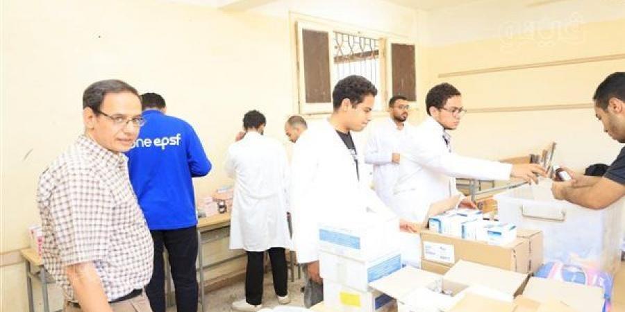 جامعة المنيا تنظم قافلة طبية مجانية بديرمواس