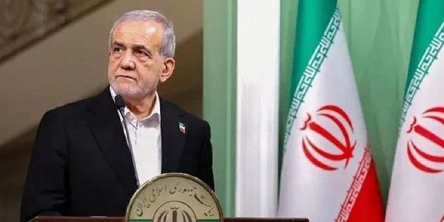 الرئيس الإيراني: مجتبى خامنئي يؤيد تعزيز العلاقات مع روسيا