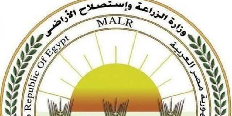 إحالة المخالفين للنيابة العامة، "الزراعة" تضبط مصنعا غير مرخص ومبيدات محظورة وتقاوي مجهولة