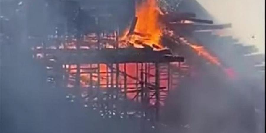 حريق في كوبري البصرة تحت الإنشاء بالعامرية غرب الإسكندرية (صور)