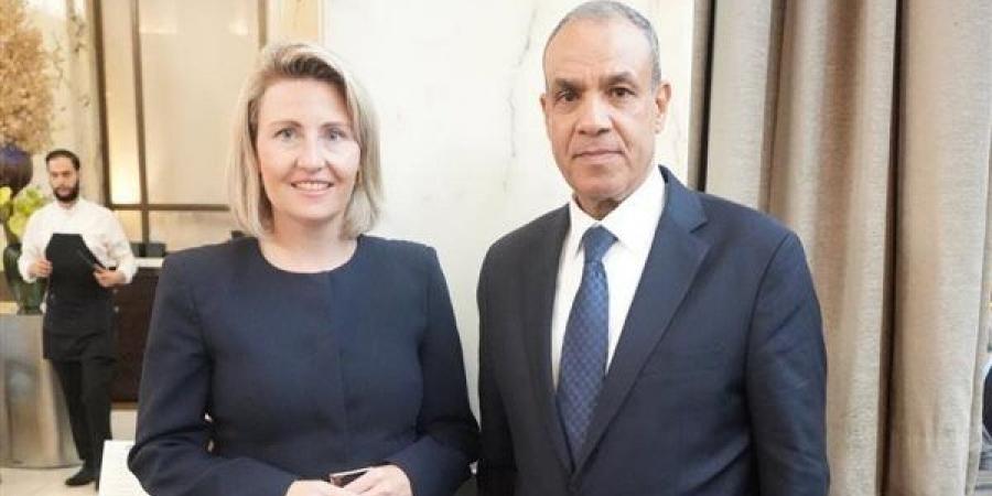 أمام مدير "الدولي لسياسات الهجرة"، وزير الخارجية يستعرض أعباء مصر جراء استضافتها ملايين اللاجئين