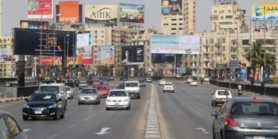 حالة المرور اليوم بالقاهرة والجيزة والقليوبية، سيولة على الطرق الرئيسية وانتشار أمني