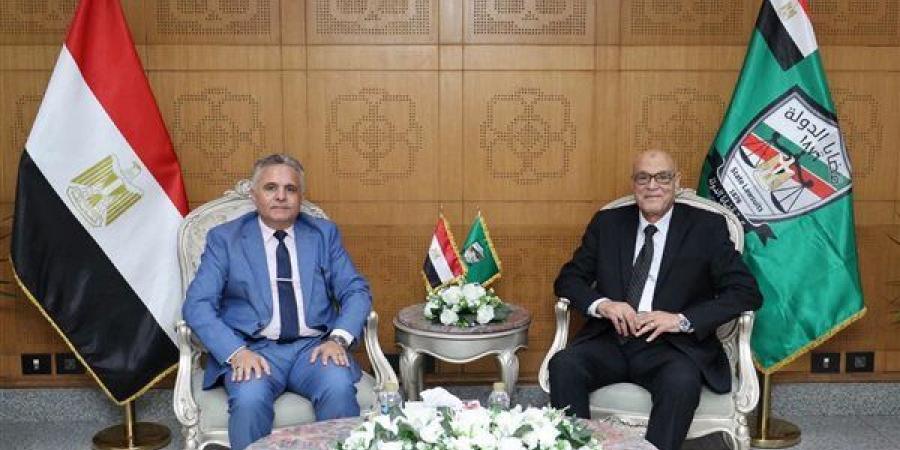 رئيس هيئة قضايا الدولة يستقبل رئيس جامعة السويس لتقديم التهنئة وتعزيز أواصر التعاون المشترك