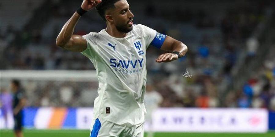 الهلال السعودي يكشف مدة غياب سالم الدوسري بعد عملية الركبة