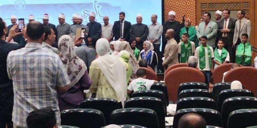 رئيس منطقة الإسماعيلية الأزهرية يشارك في احتفالية تكريم الفائزين بمسابقة "رواد اللغة العربية"