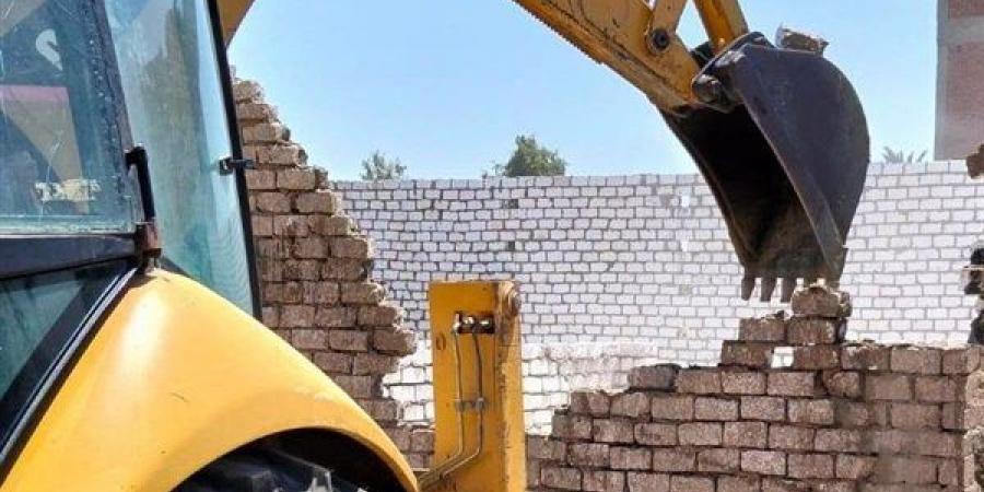 محافظ سوهاج: إزالة 4414 حالة تعد خلال الموجة الـ 29
