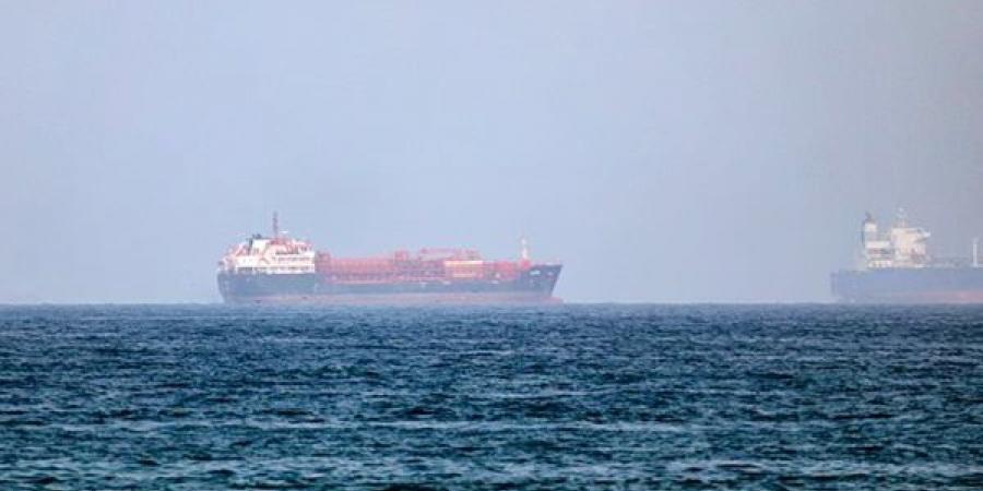 من هرمز إلى البحر الأحمر.. الحوثيون يوسعون الضغوط على الخليج.. شركات الشحن تغير مساراتها.. والمخاطر تهدد تجارة النفط والطاقة العالمية