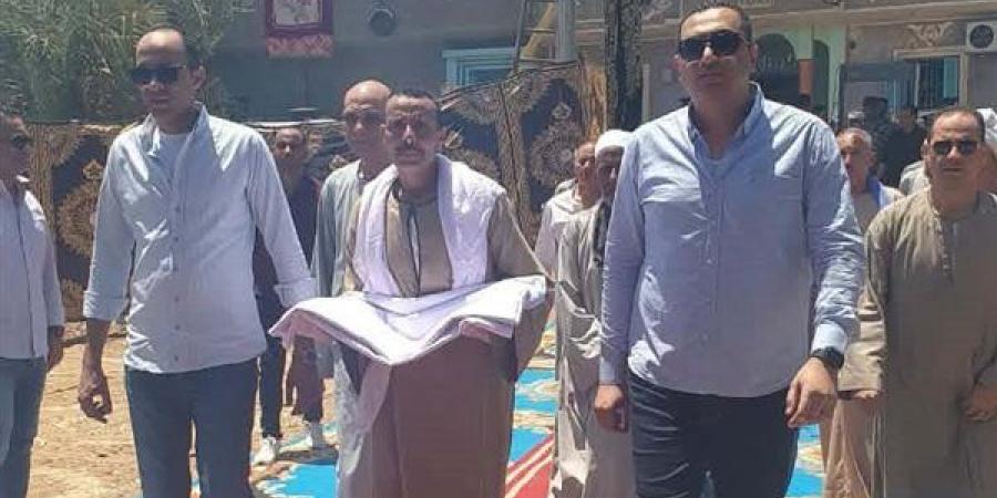 الكفن ينهي خصومة ثأرية بين عائلتي القطايطة والسقاقوة في المنيا (صور)