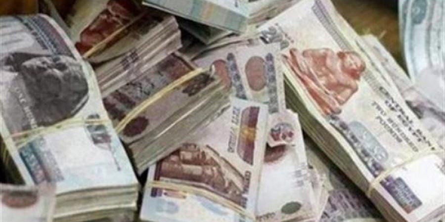 اقترضت قرضًا ربويًا بسبب ضيق الحال فهل عليَّ إثم؟، أمين الفتوى يجيب (فيديو)