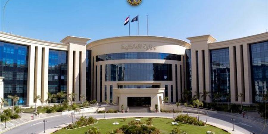 بالأرقام، الداخلية تستعد لأكبر حركة تنقلات وترقيات.. تغييرات تطول 31% من قوة الشرطة وتدفع بقيادات جديدة.. مديرو أمن وبحث جنائى ومساعدو وزير يغادرون