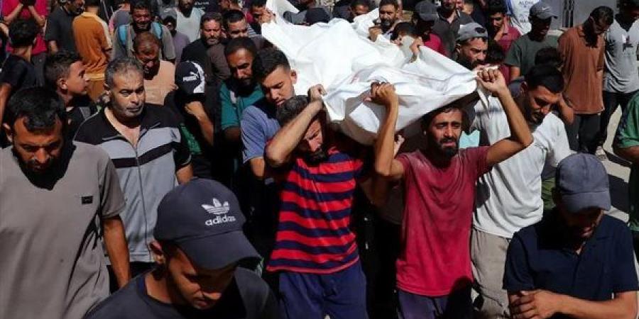 شهيد ومصابون في غارة إسرائيلية على مدينة دير البلح وسط غزة