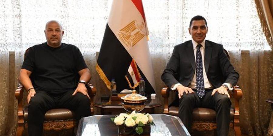 وزير الرياضة يهنئ أحمد دياب بفوزه برئاسة رابطة الأندية