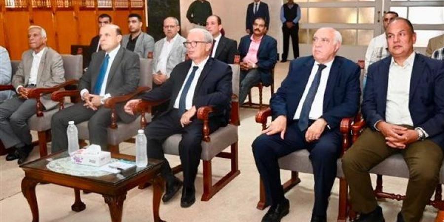 نائب رئيس الوزراء ومحافظ الغربية يتفقدان أعمال تطوير شركة مصر للغزل والنسيج بالمحلة