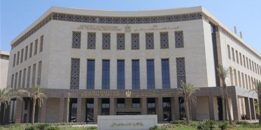 فتح باب التقدم لمدارس التكنولوجيا التطبيقية والمصرية الإيطالية والتعليم المزدوج ومراكز التميز