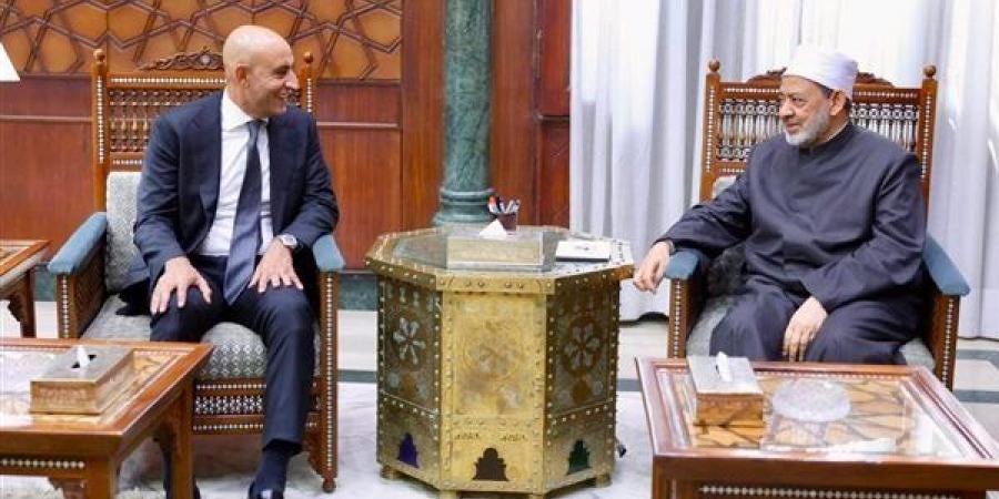 شيخ الأزهر خلال استقباله وزير التعليم: الاعتزاز باللغة العربية ركيزة للحفاظ على الهوية