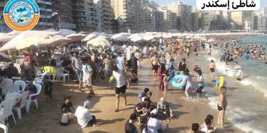 شواطئ الإسكندرية اليوم، إشغال يصل إلى 100% وتحذيرات من السباحة بالقطاع الغربي