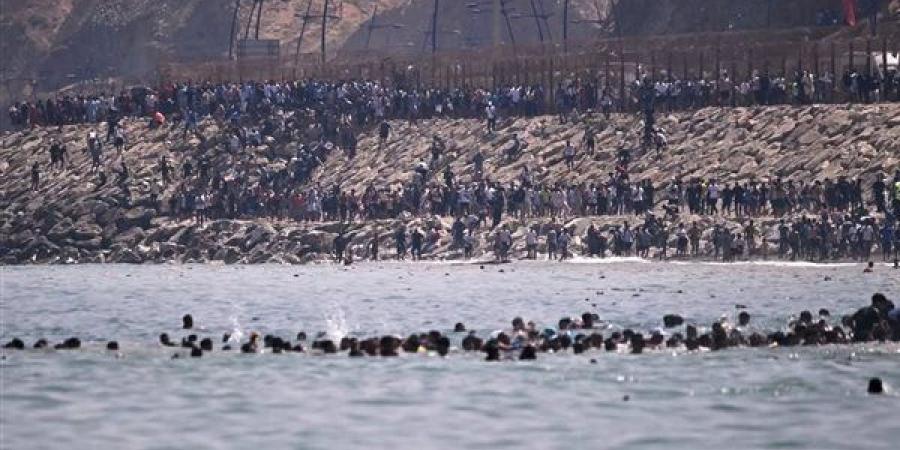 رسائل غزو سبتة، هرب جماعي من العوز العربي أم عقاب إسرائيلي لإسبانيا؟