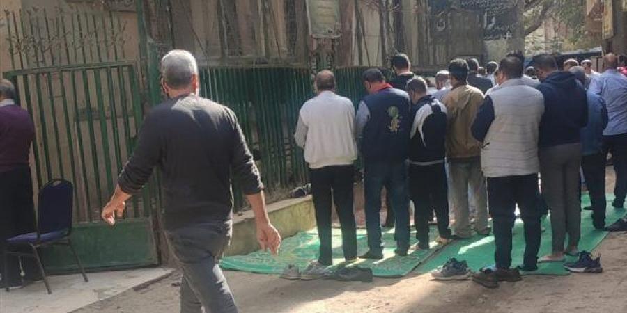 هل يجوز وضع الجنائز فوق بعضها عند الصلاة عليها؟ الإفتاء ترد بالدليل
