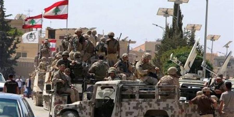 الجيش اللبناني: إصابة 5 عسكريين في بلدة كفرا بقضاء بنت جبيل جنوبي البلاد إثر استهداف إسرائيلي